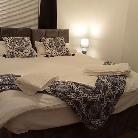 Planet 9 Appartement Warrington  Buitenkant foto
